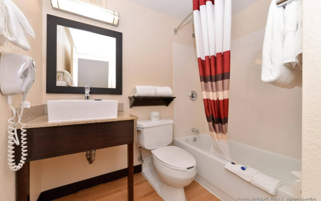 Red Roof Inn PLUS+ Boston - Woburn/ Burlington