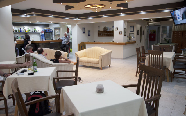 Athinoula Hotel