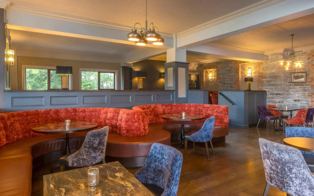 Falls Hotel & Spa