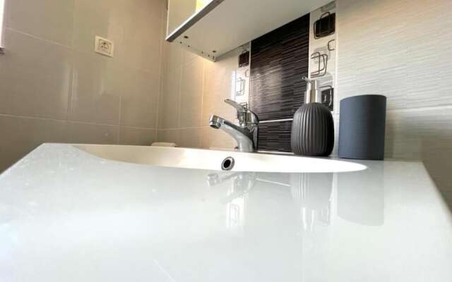Apartments Ellena