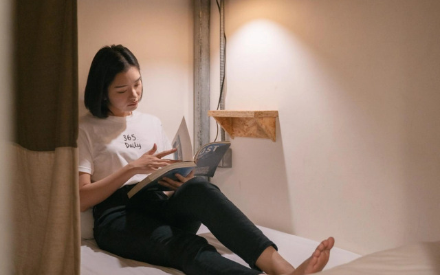365.Hostel