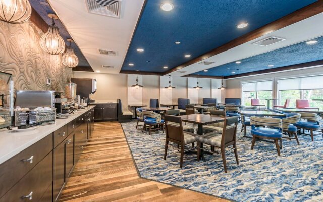 Rockport Inn And Suites