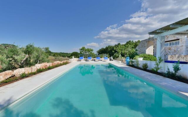 Trulli Cortese con Piscina a Cisternino