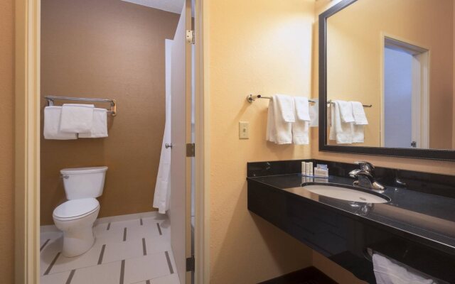Comfort Inn & Suites Green Bay Stadium Area