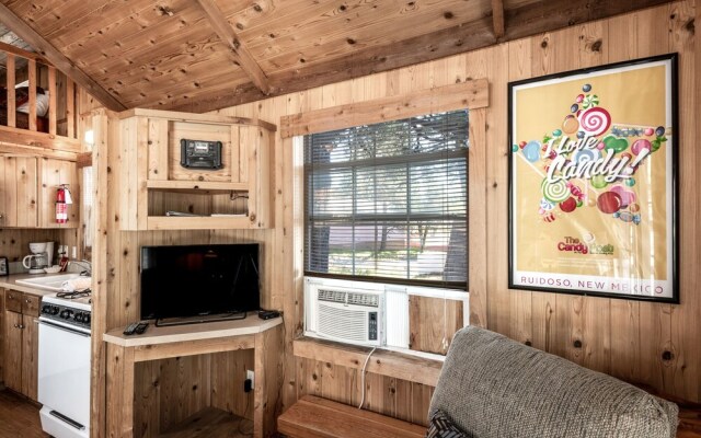 411apvillage24avncb - Aloft Cabin