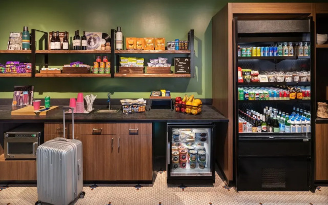 Moxy Springfield Downtown