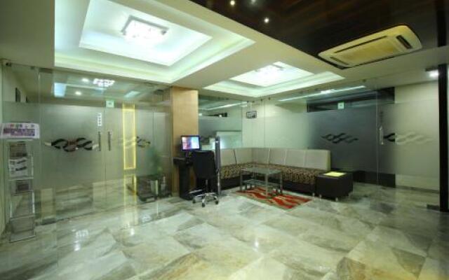 OYO 4701 Hotel Furaat Inn