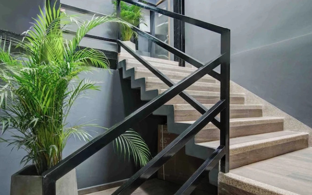 XLiving Host & Rooms