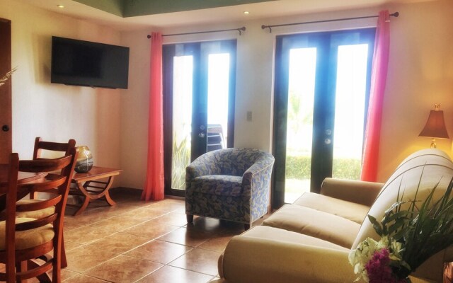 Rivas Deluxe Suite 112