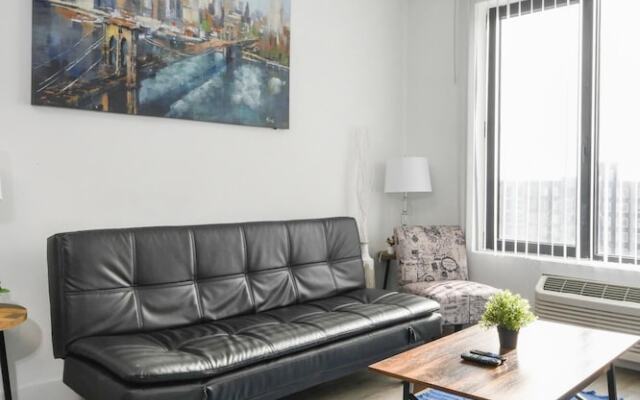 Luxury 2BR 30 Mins to Manhattan Evonify