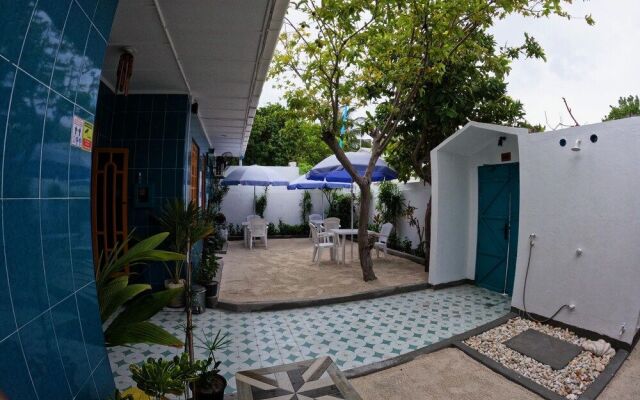 Adroit Beach Inn