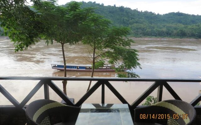 Lan Kham Riverside Hotel