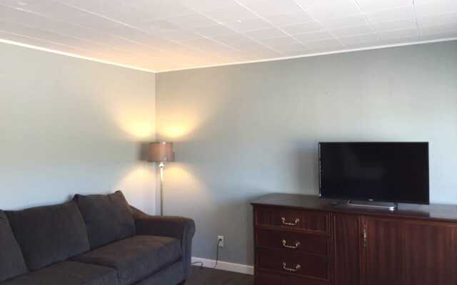 Peace River Inn & Suites