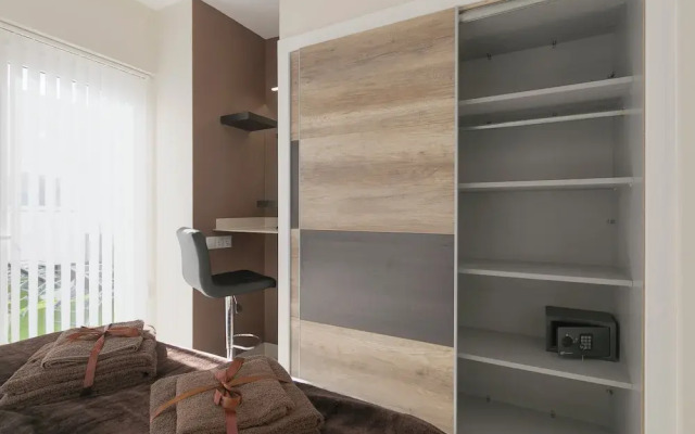 Stunning Apartment Within Villa Nr Los Cristianos