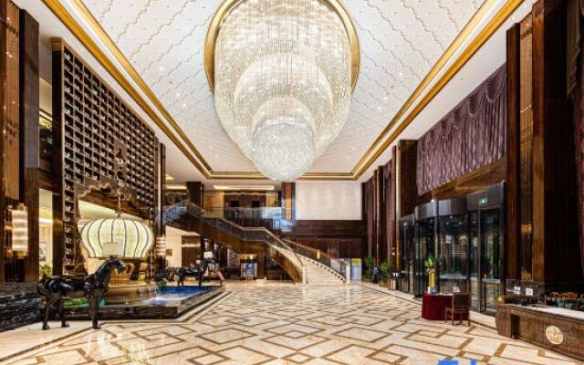 Chengkong Carrey International Hotel (Jingmen Railway Station Jingchu University of Technology)