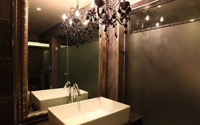 My Place Hotel