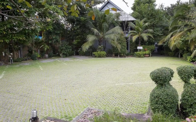 Bannsuanmaeklong Resort