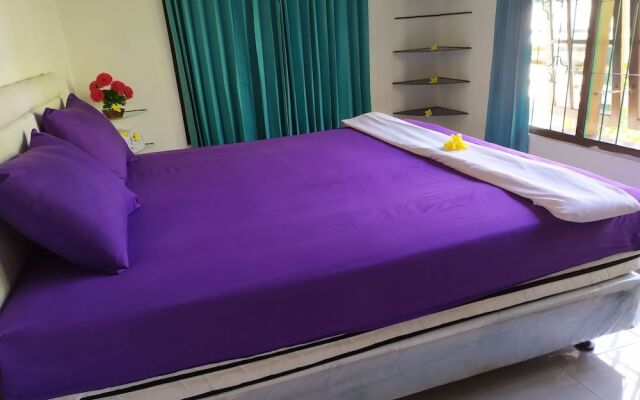 Twenty4Seven Bed &amp; Breakfast