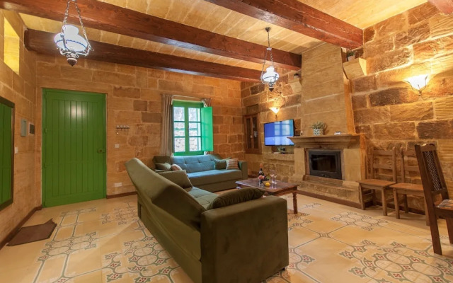 Gozitan Farmhouse with Pool - PP 3