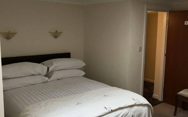 Trewern Arms Hotel
