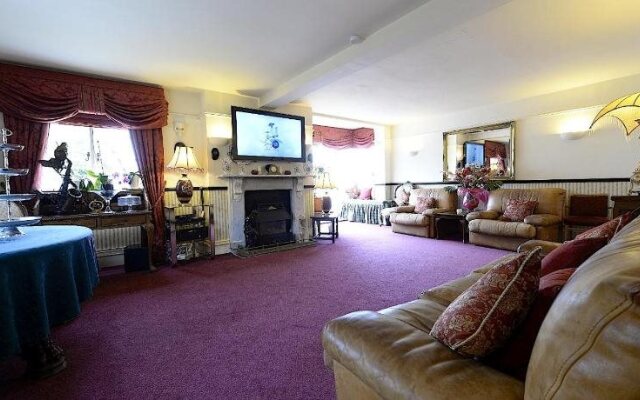 Meryan House Hotel