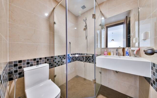 New Tresor River and City View Apartment