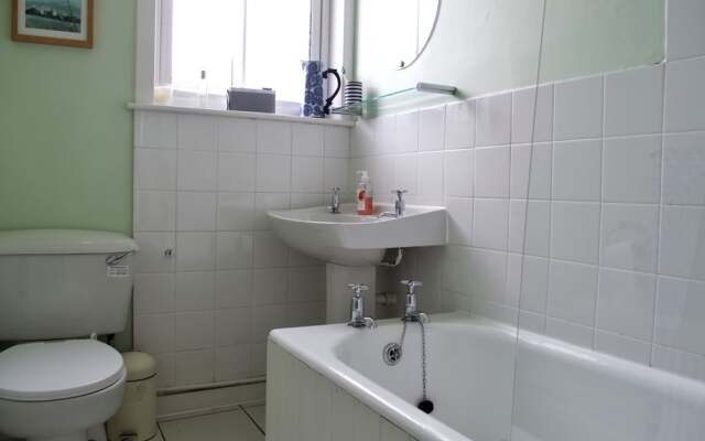 Spacious 1 Bedroom Stockbridge Flat