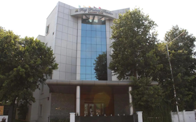 AMS Raj Palace Sundar