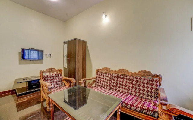 OYO Home 19884 Enticing 2BHK Mandrem
