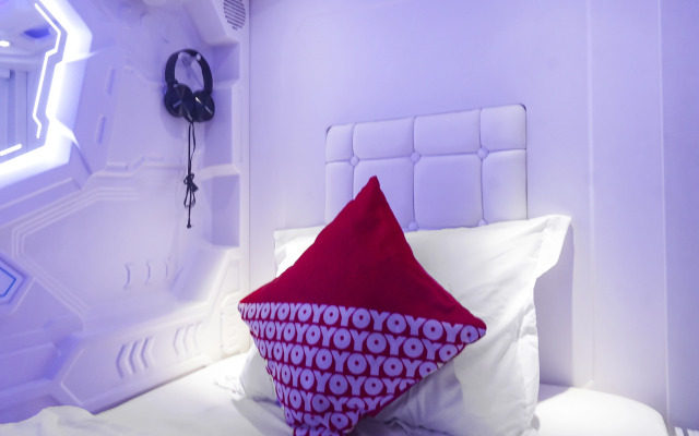 Super OYO 91328 Fiducia Capsule Hotel