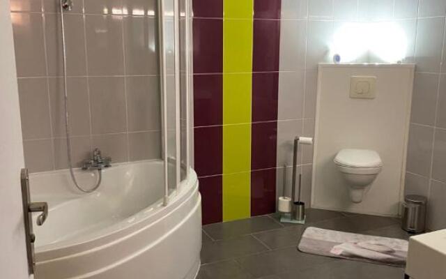 Logement calme et spacieux avec terrasses