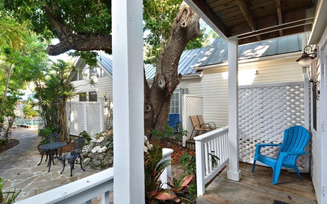 Tranquility by Avantstay Close to Duval St w/ BBQ & Shared Pool