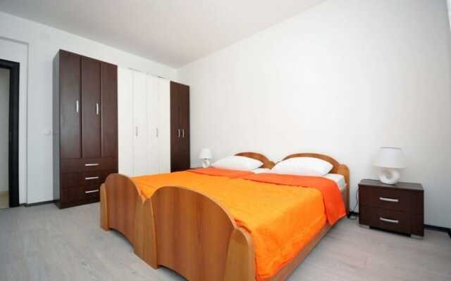 One Bedroom Apartment Centar C9