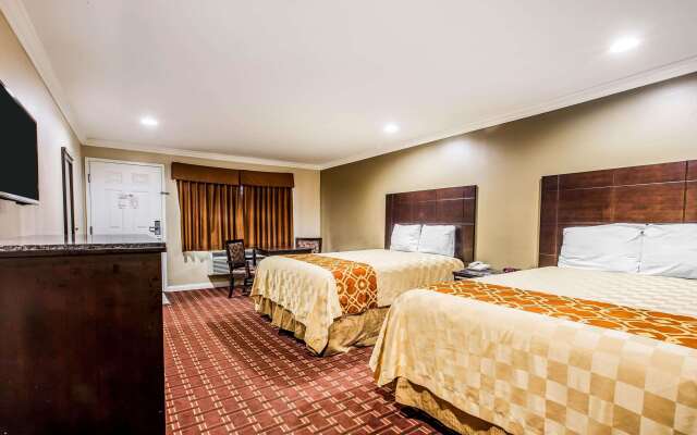 Rodeway Inn & Suites