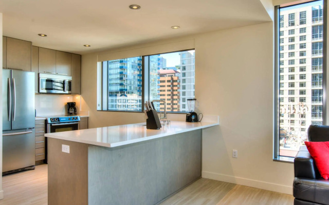 Furnished Apartments on Pine Street