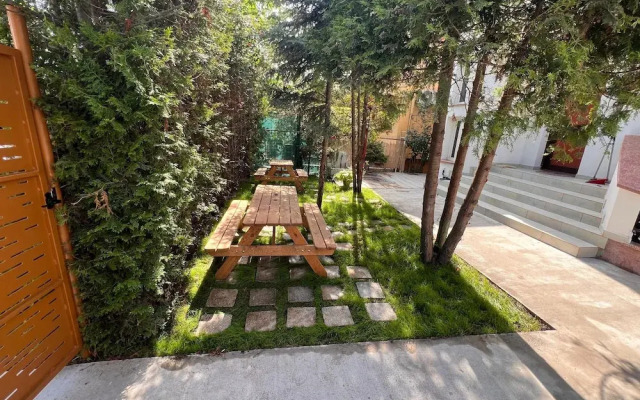 Serenity Apartments and Studios