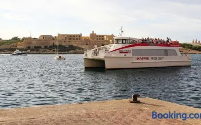 Modern 3BR Apartment in Sliema s Desirable Locale