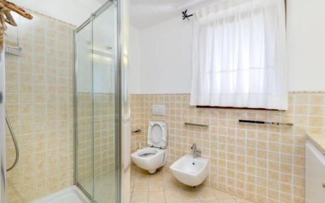 Piazzetta dei Pini LC-30