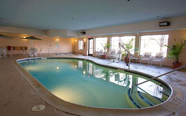 Comfort Suites Grand Rapids North