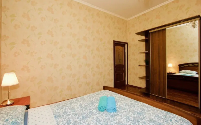 LUXKV Apartment on Old Arbat