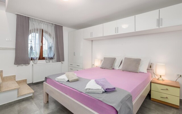 Awesome Home in Veprinac With Wifi and 1 Bedrooms