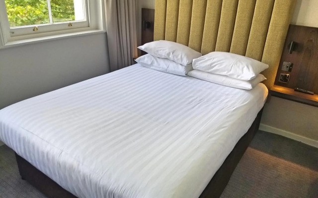 Garden Court Hotel