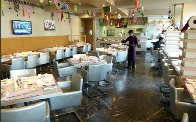 Royal Orchid Central, Vadodara