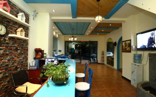 Luojiaodian Inn