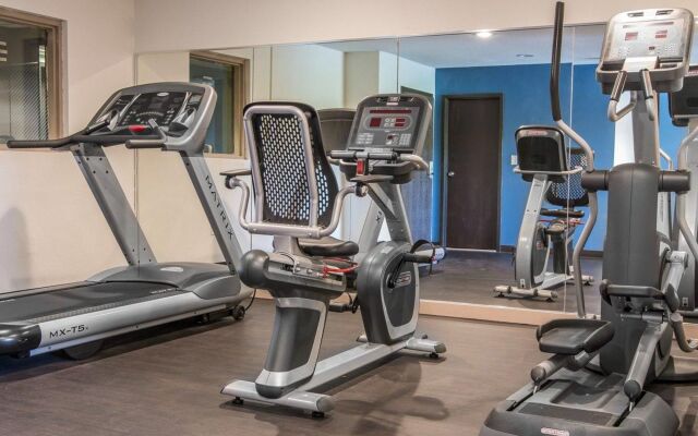 Country Inn & Suites by Radisson, Muskegon, MI