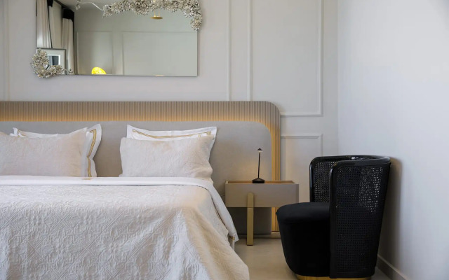 La Madeleine Oia Suites & Caves