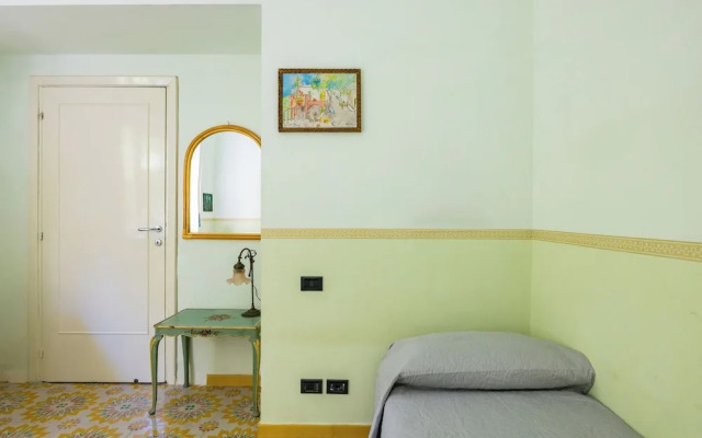 Villa Villari Terrace and Patio by Napoliapartments