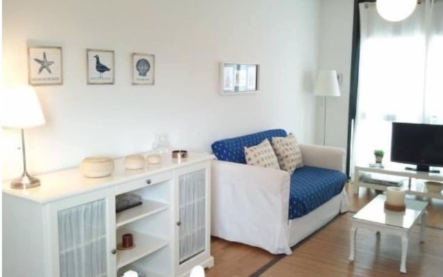 Ares 100587 2 Bedroom Apartment By Mo Rentals