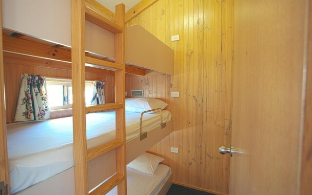 Jindabyne Holiday  Caravan Park