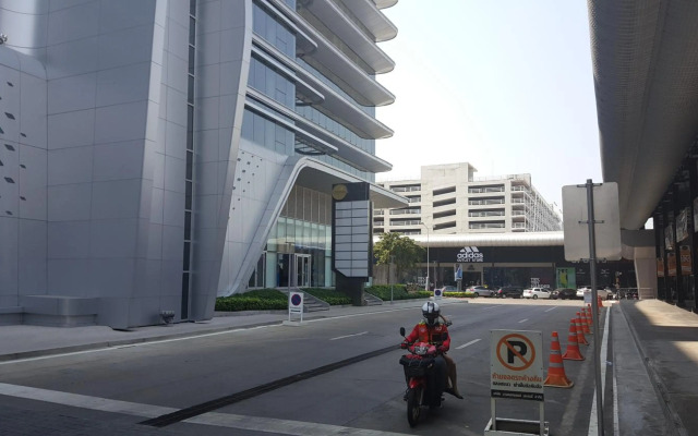 Popular Condo C5 IMPACT